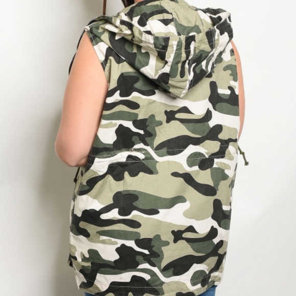 💋 LAST CHANCE 💋 Camo Jacket Vest Plus Size - Picture 2 of 2